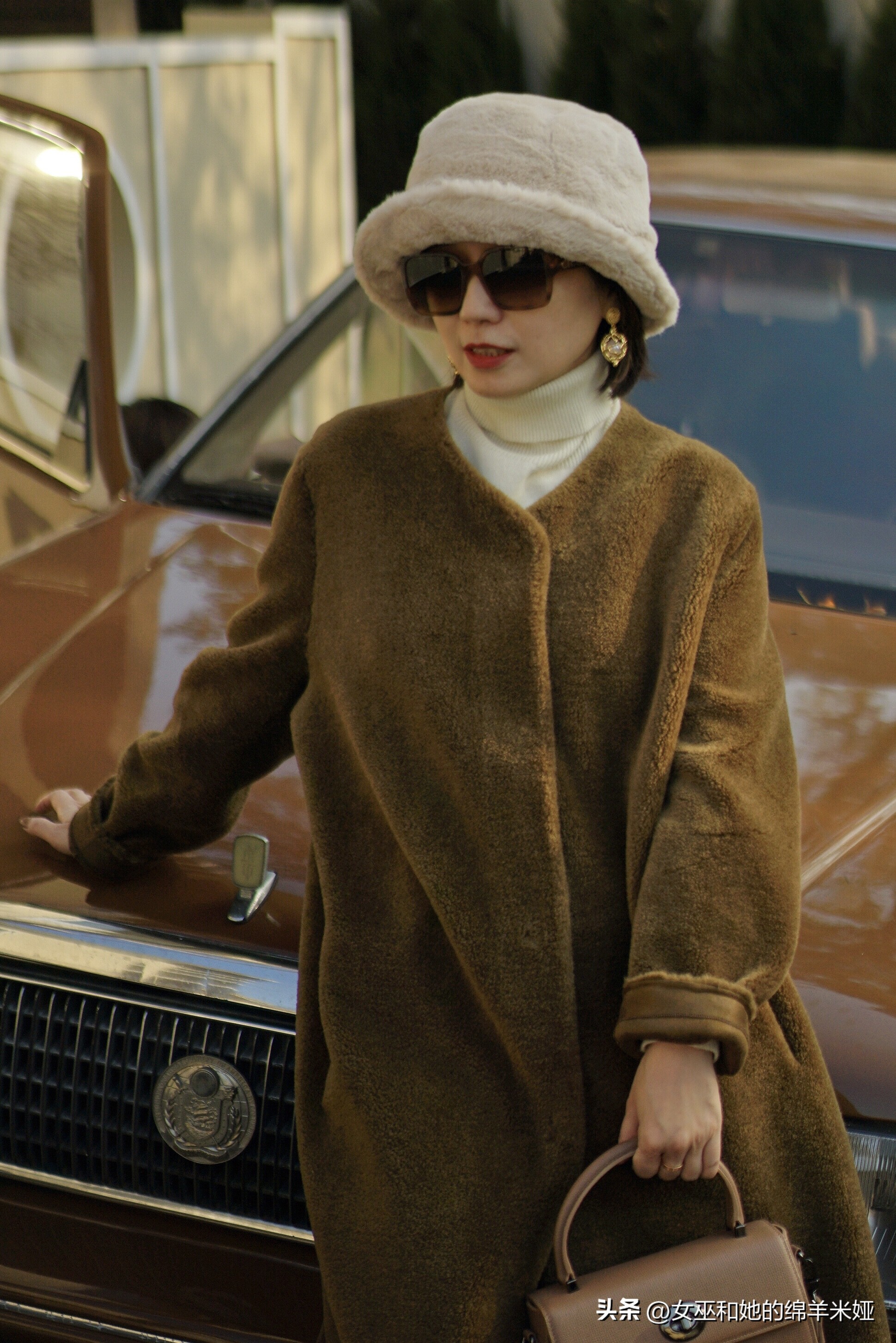 冬天怎么挑选衣服,冬天大衣什么颜色好看