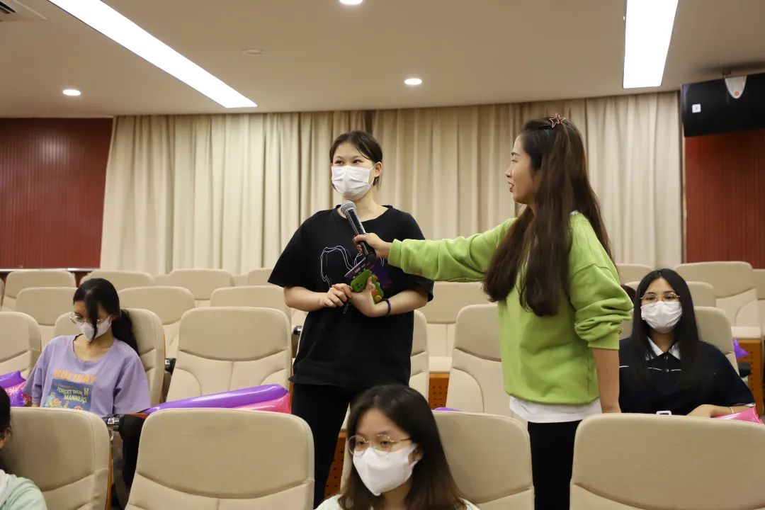 大广节携V-GIRL未可走进广西财经学院，感受青春创意之美