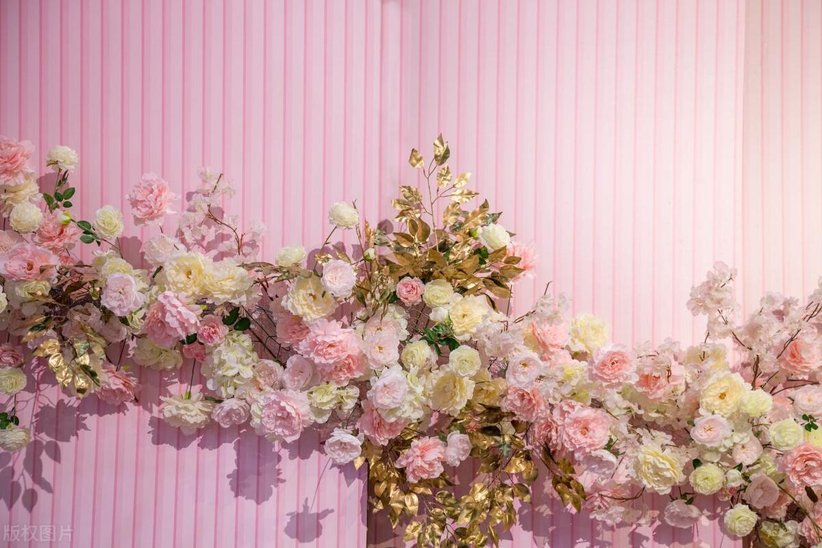 婆婆为了抢风头，逼我在女儿婚礼上穿绿衣服！我用一件东西搞定她