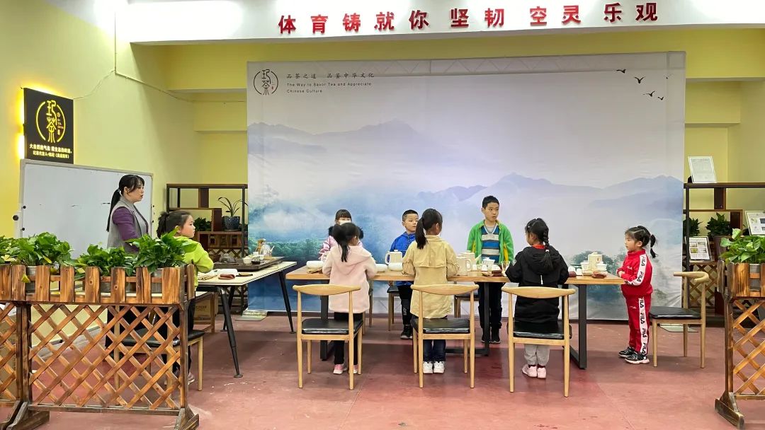 冠军会创始人陈成：人生恰似茶中味，苦涩香甘品自明