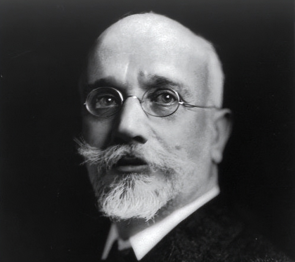 为保护一只狗杀掉所有人,为救爱犬和鳄鱼搏斗身亡