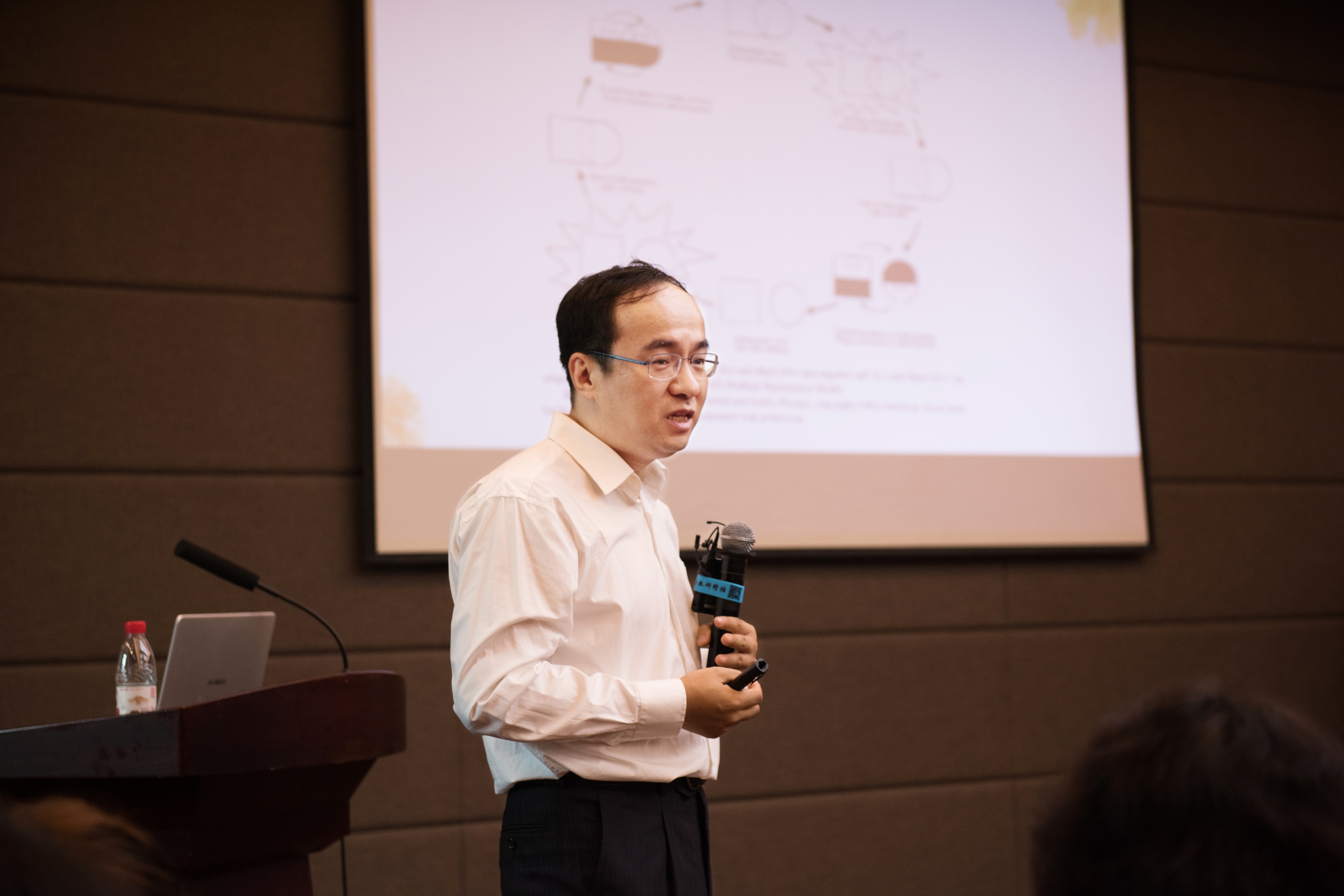 男人如何对待妻子和婚外的女人,已婚男人跟已婚女人相爱怎么解