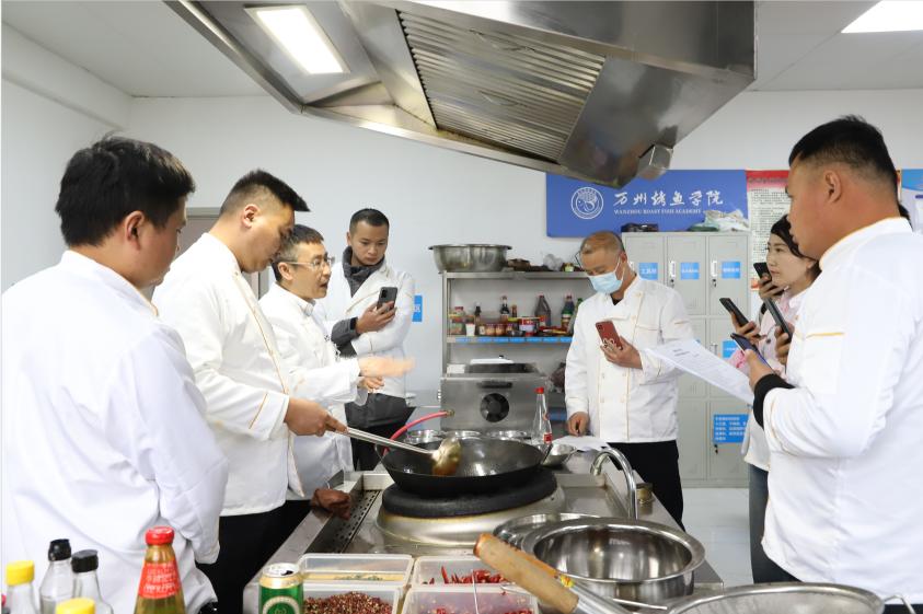 年轻人学什么技术好就业创业呢,学什么技术好就业或创业