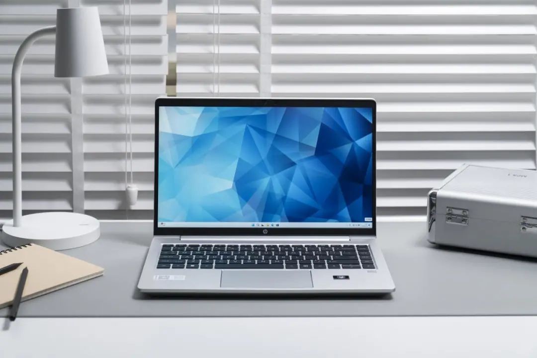 惠普战66和thinkpadt14哪个好,惠普战66和荣耀magicbook14对比