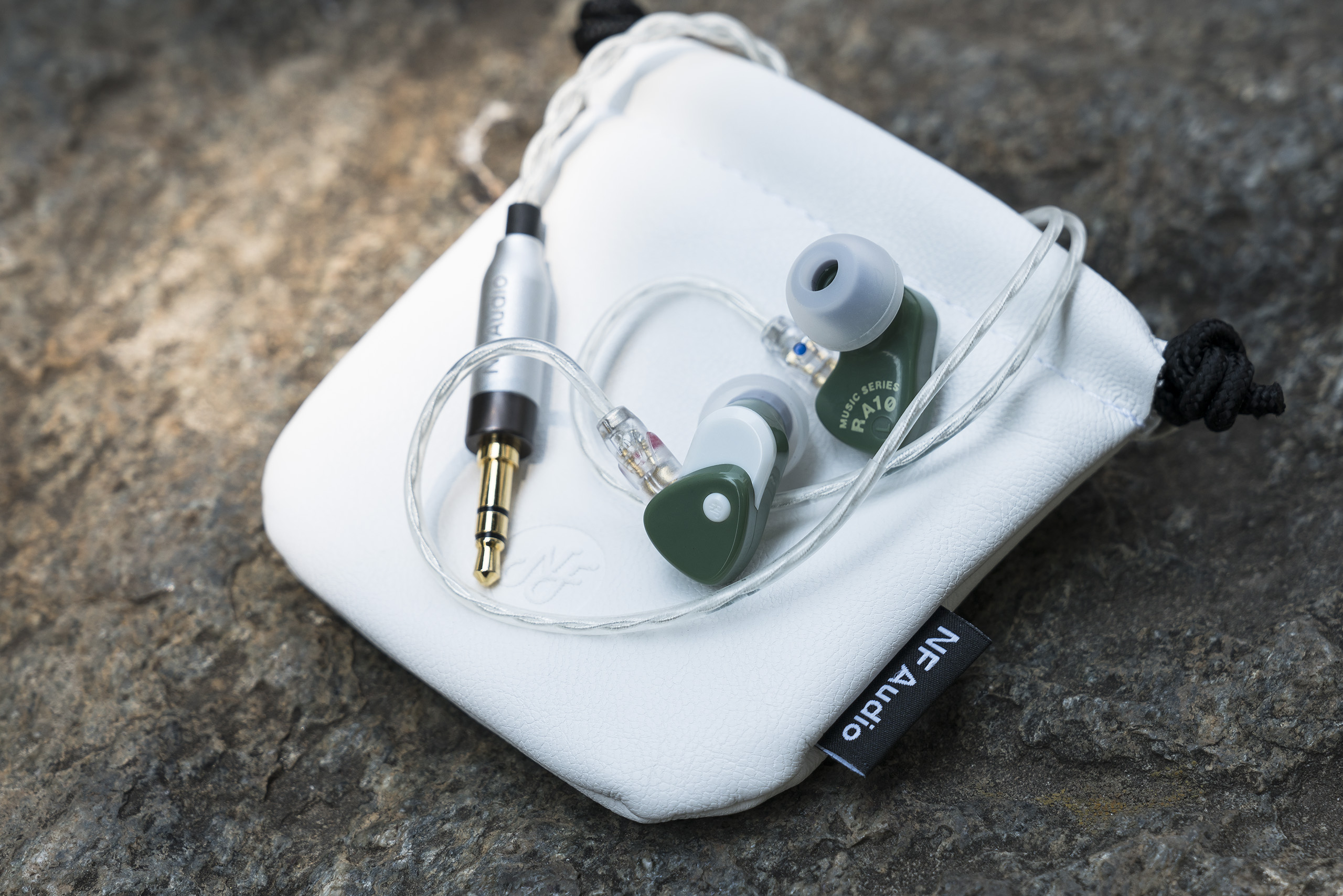 #巡洋笔记#千元内随身耳机推荐：要好听，更要性价比