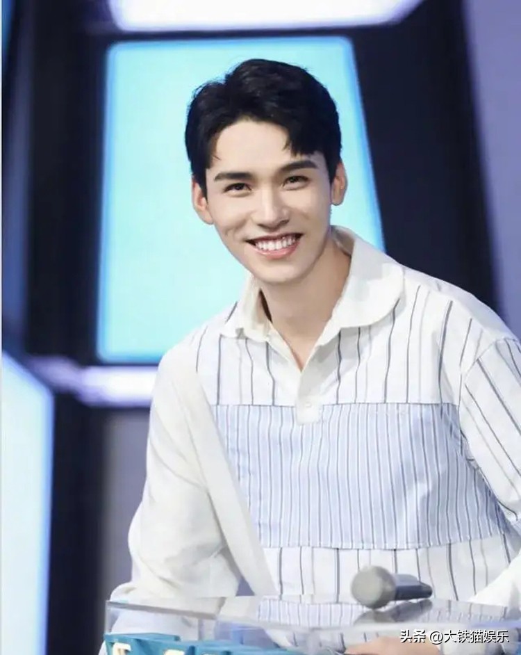 嘴巴不好看的男生可以整好看吗,嘴巴不太好看的男明星