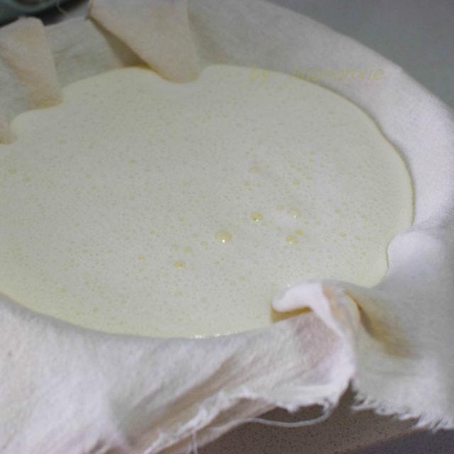 自制鸡蛋豆腐网红做法,自制大豆腐的家常做法