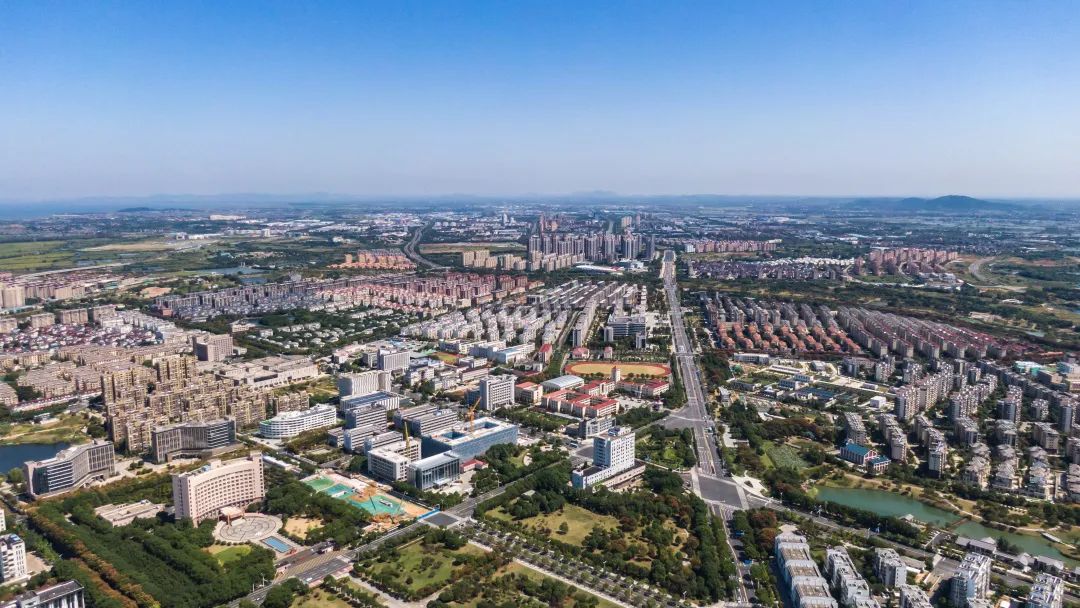 拼经济抓项目强招商,全力以赴拼经济促发展