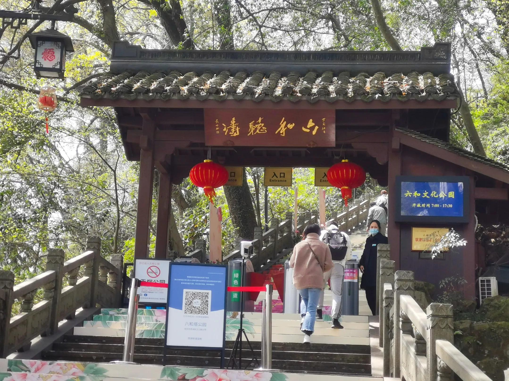 杭州西湖钱塘江大桥六和塔全景,推荐杭州西湖边值得一看的景点