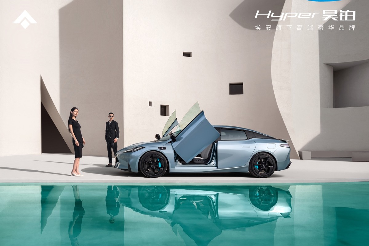 昊铂和特斯拉对比图,昊铂gt7103l