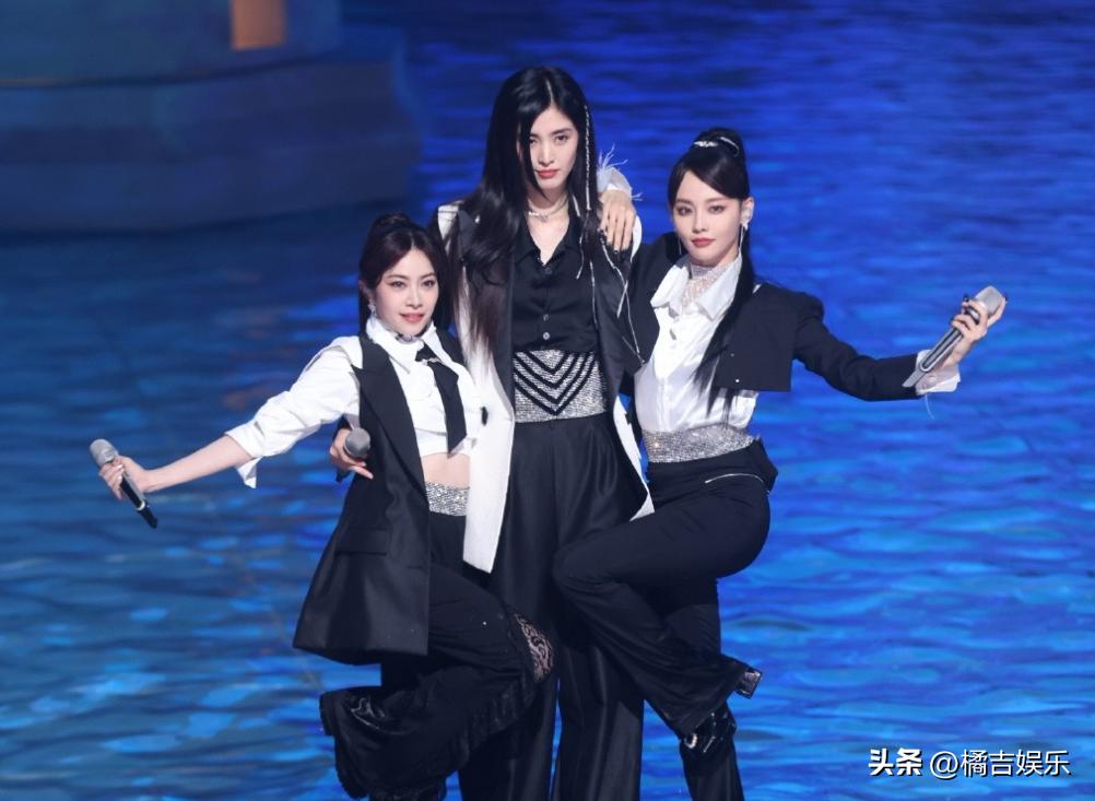 徐怀钰张嘉倪一起跳的舞,徐怀钰张嘉倪赵丽娜完整版