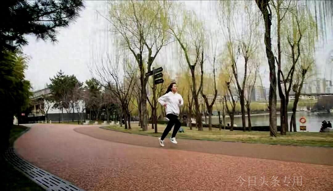 湖北漂亮幼师夜跑被恶犬咬伤隐私部位，女子哭诉：会影响夫妻生活