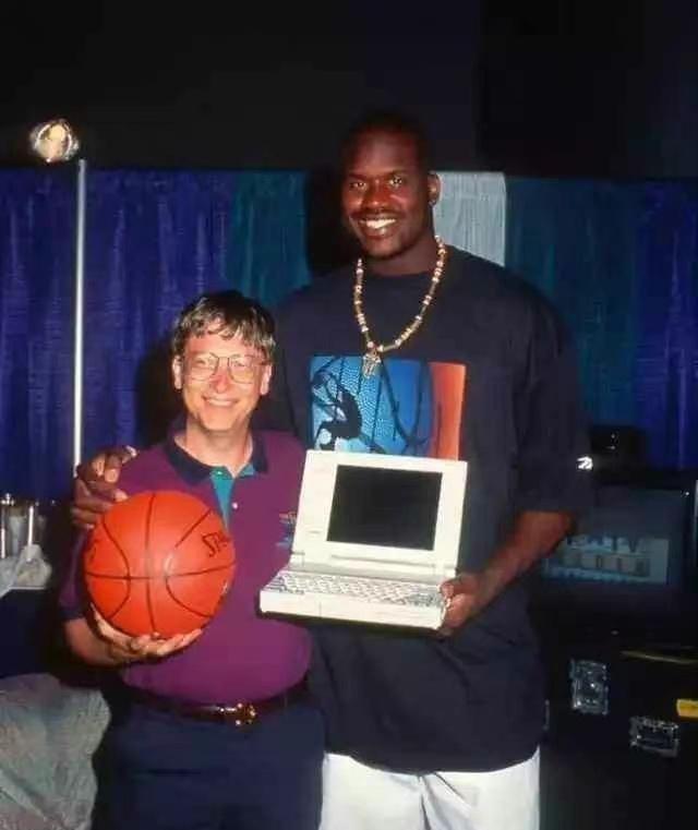 日军当着国军的面杀俘虏,日军侵华兽行