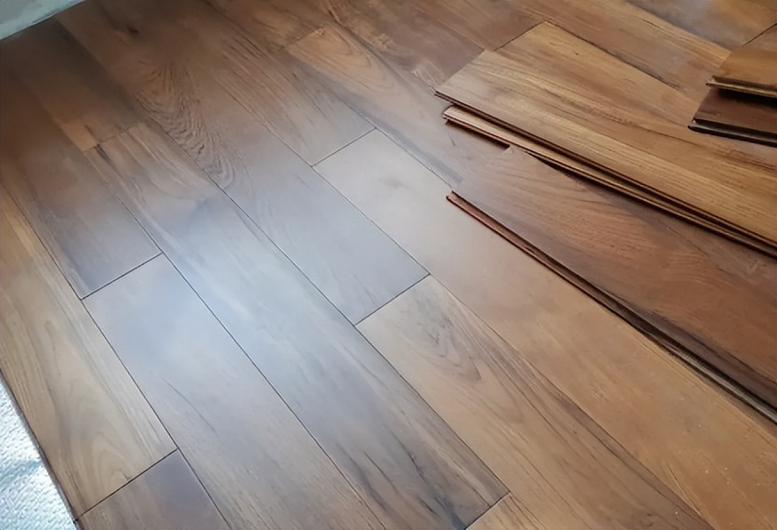 爱家帝APP：实木地板有色差怎么办？