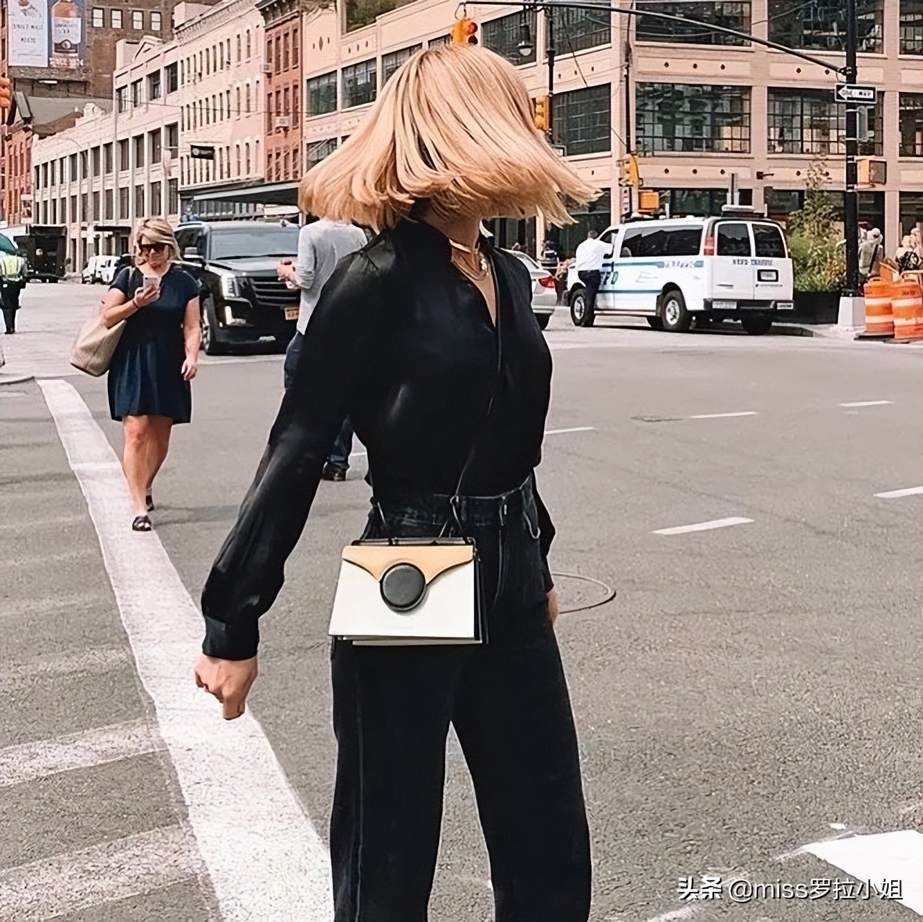 袁咏仪买名牌包包,袁咏仪同款小包