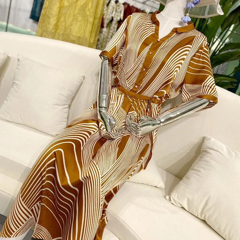 品牌折扣女装长袖羊毛连衣裙,品牌折扣女装连衣裙