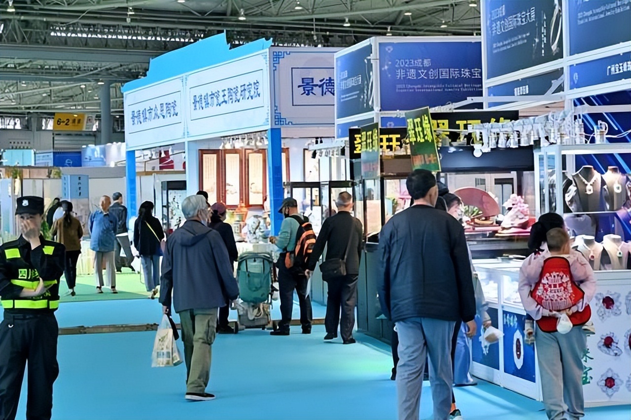 品质川茶•世界共享全国规模最大春季茶展在成都开幕呈现国际化和多元化开放态势