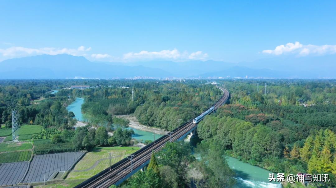 成都天府第一楼在哪里,成都第一楼