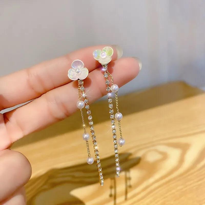 今饰缘妃家的耳饰