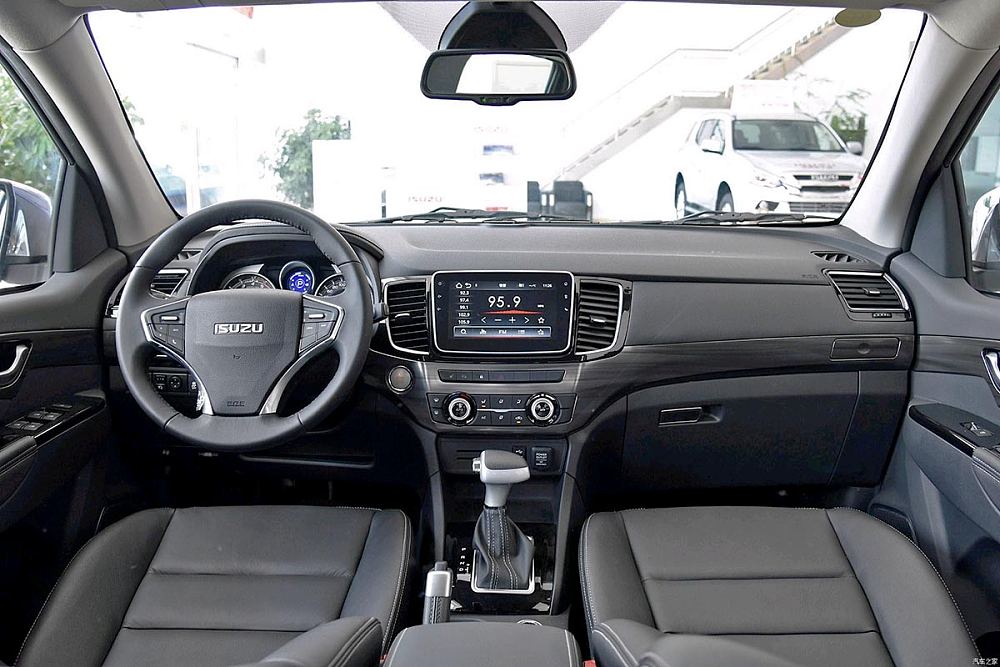 麦卡佰客远征越野房车价格,麦卡越野升顶四驱房车