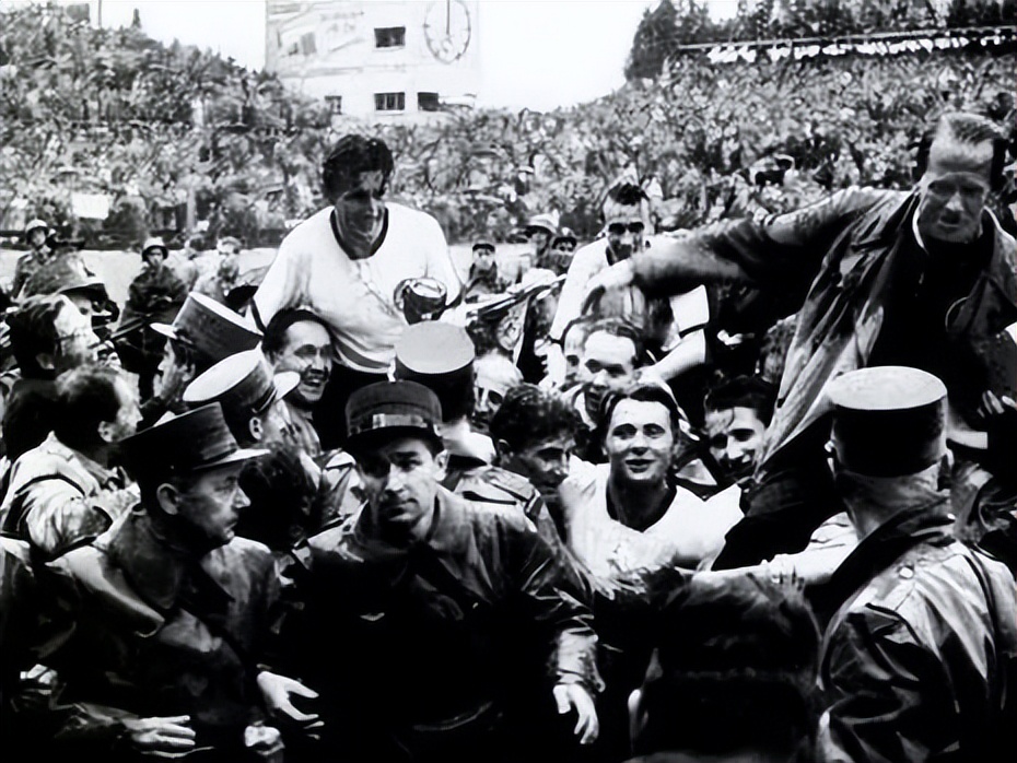 世界杯足球幕后故事,足球世界杯的由来