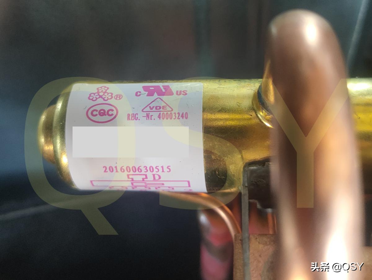 华凌n8he1和美的风尊拆机对比,美的风尊空调外机拆机全过程视频