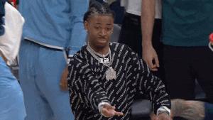 莫兰特晒枪被禁赛八场,莫兰特持枪后果