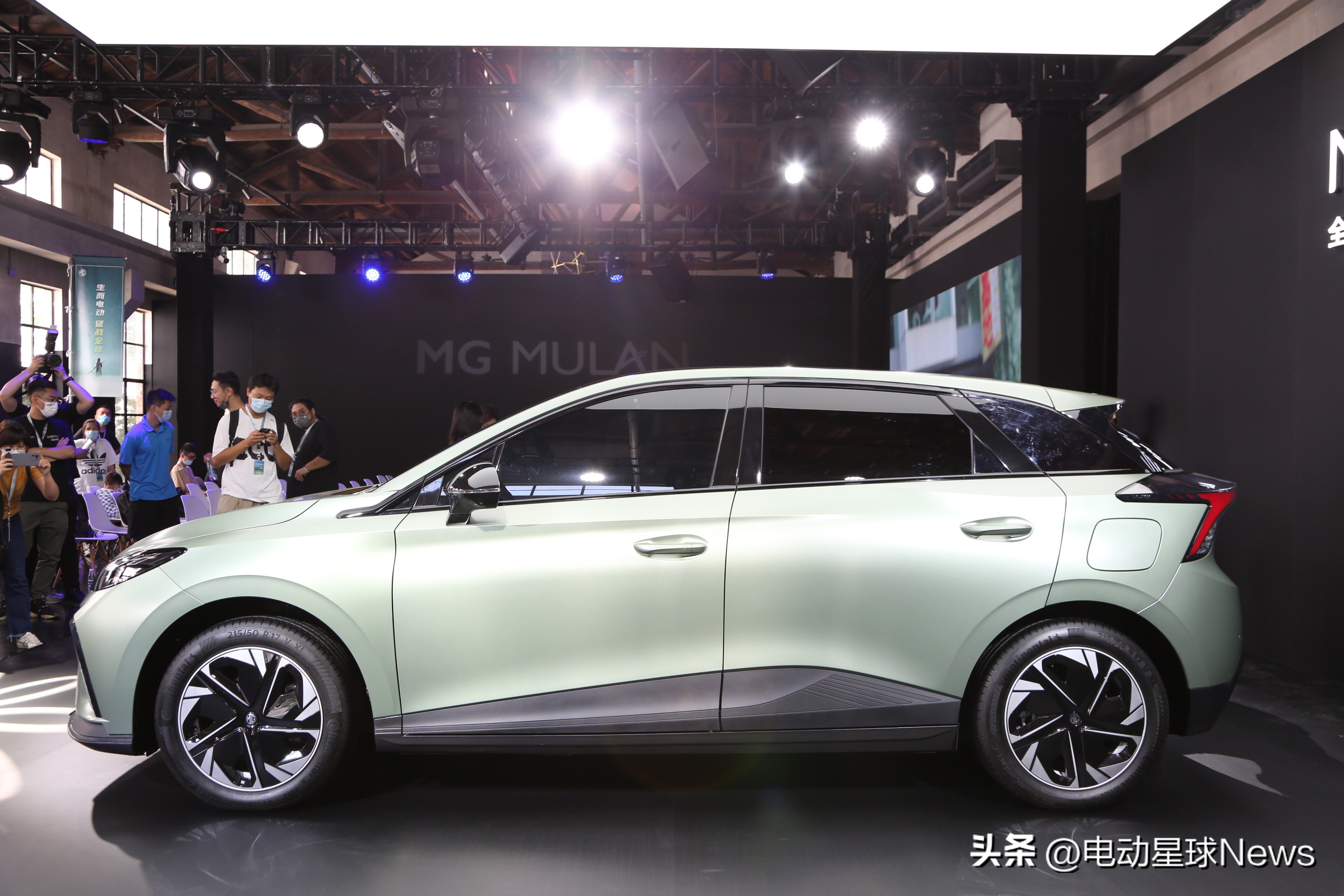 上汽MGMULAN开启预售,mgmulan实车正式亮相可实现4秒破百