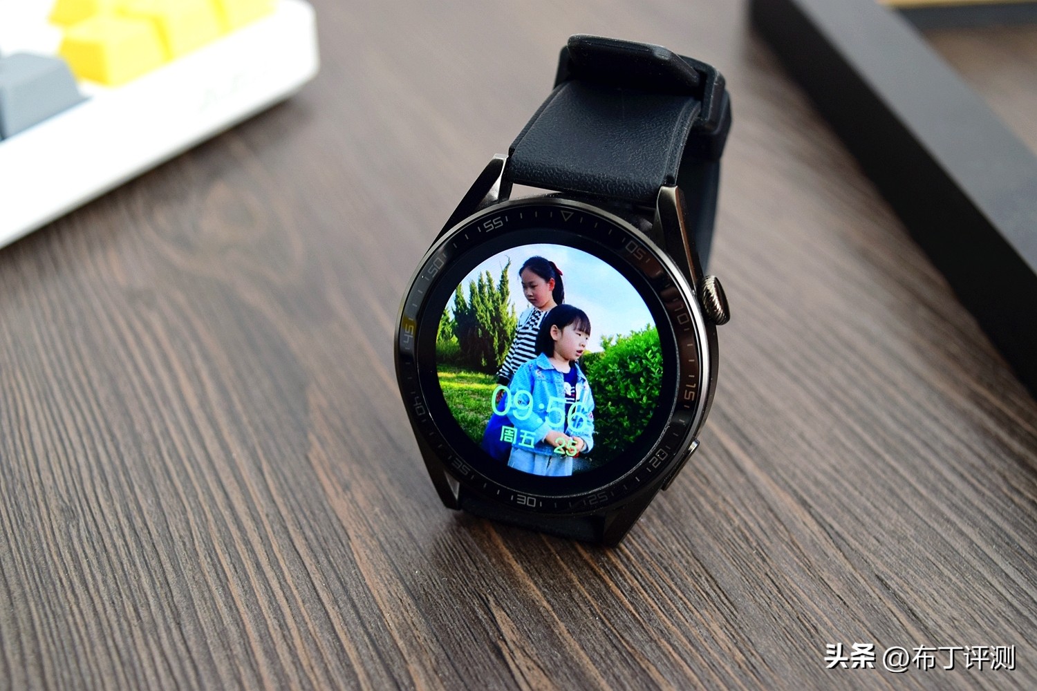 华为手表和荣耀智能手表哪个好,华为手表智能手表