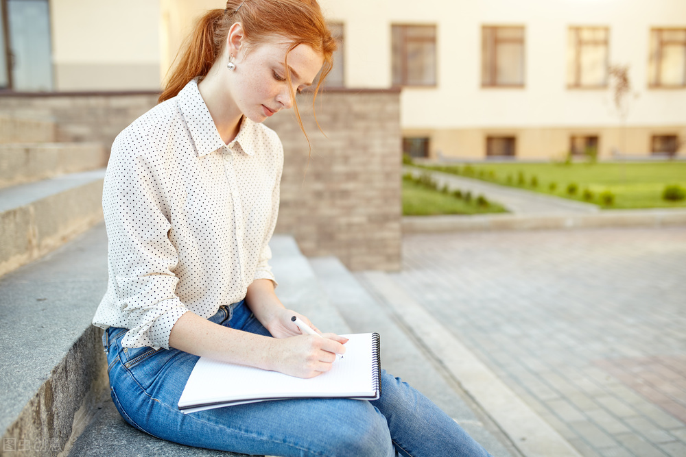 如何提高议论文的写作文采,怎样使写作的语言有感染力