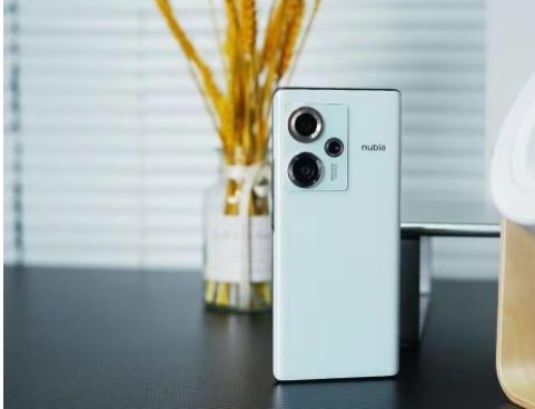 被忽视了性价比旗舰，骁龙8Gen2+12GB，只要2889元