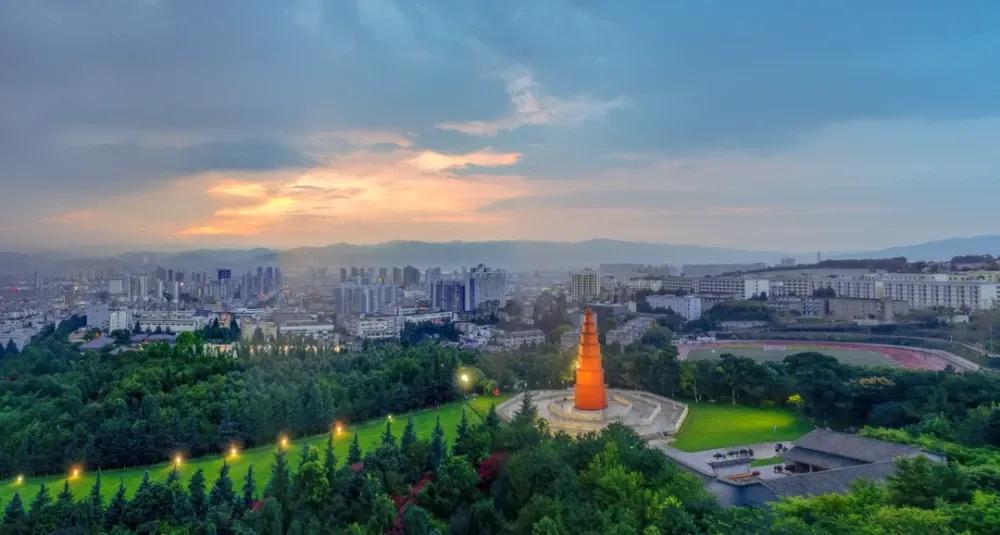 夏天云南最适合避暑的城市,云南既适合避寒又适合避暑的地方