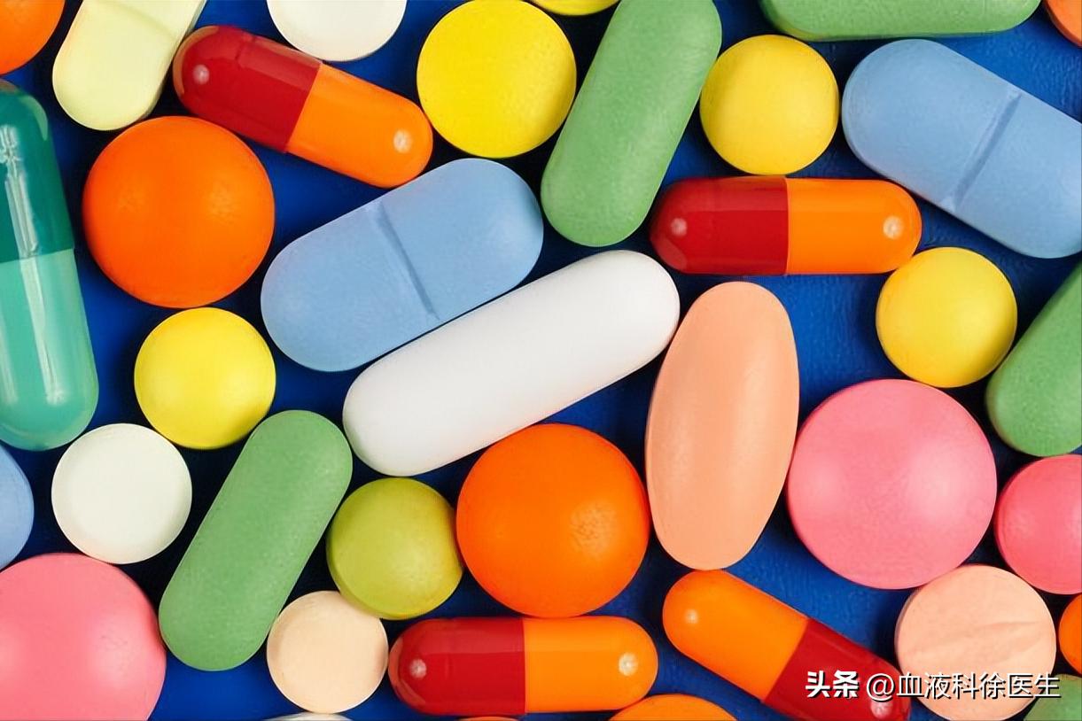 老年人吃氨糖能改善关节痛吗,老年人适合吃红氨糖还是蓝氨糖