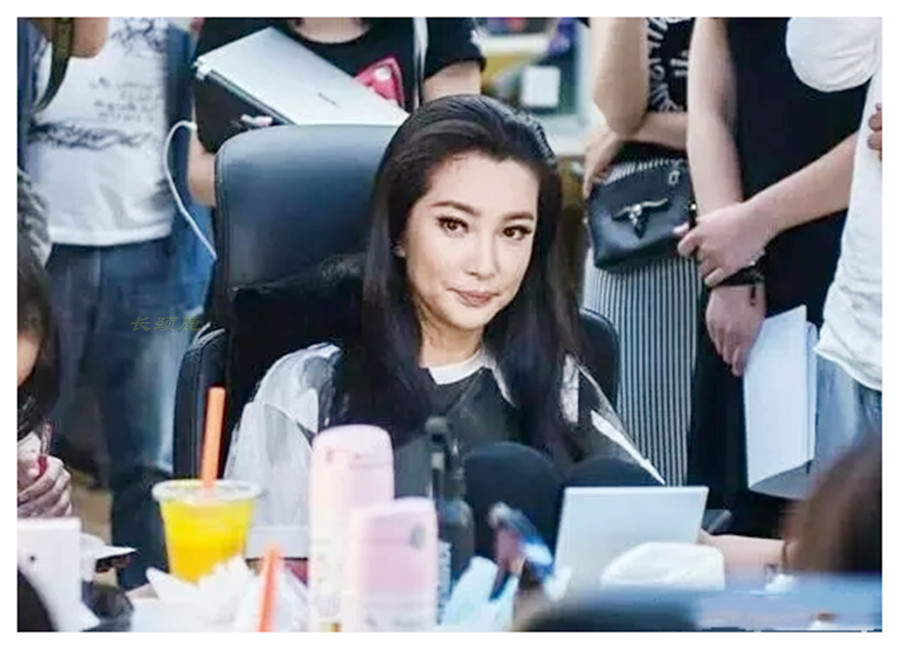 明星改善v型脸,为什么现在的女明星都是v型脸