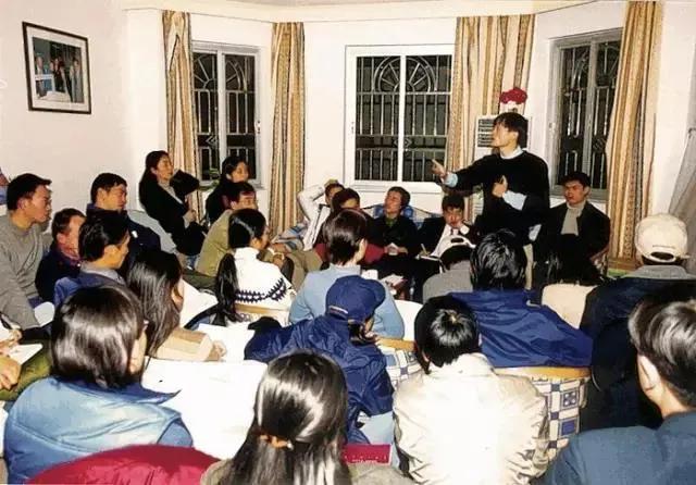 蔡崇信身价多少亿美元,年薪一亿美金蔡崇信