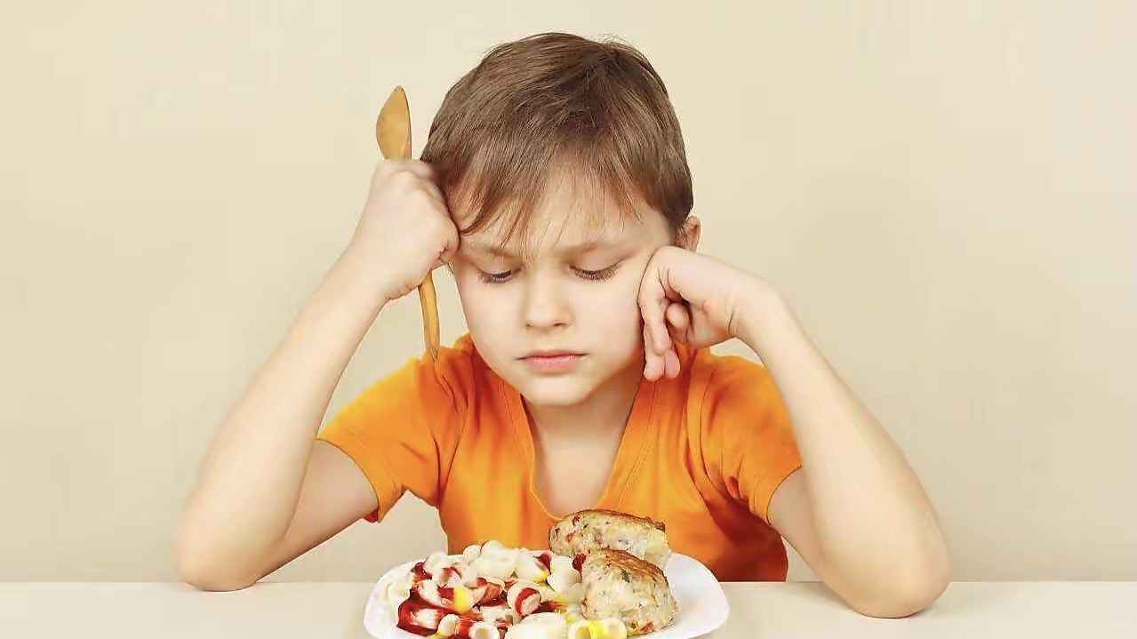 脚后跟干裂是什么原因造成的,为什么脚后跟容易干裂如何应对