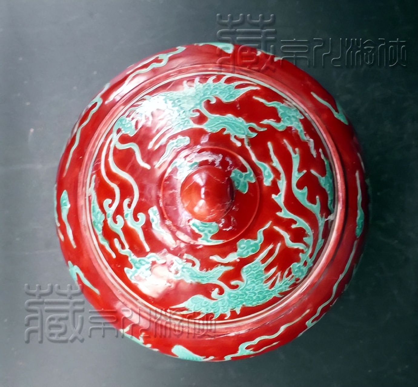 馆藏成化斗彩龙纹天字罐真品图,成化斗彩三爪龙纹真品图