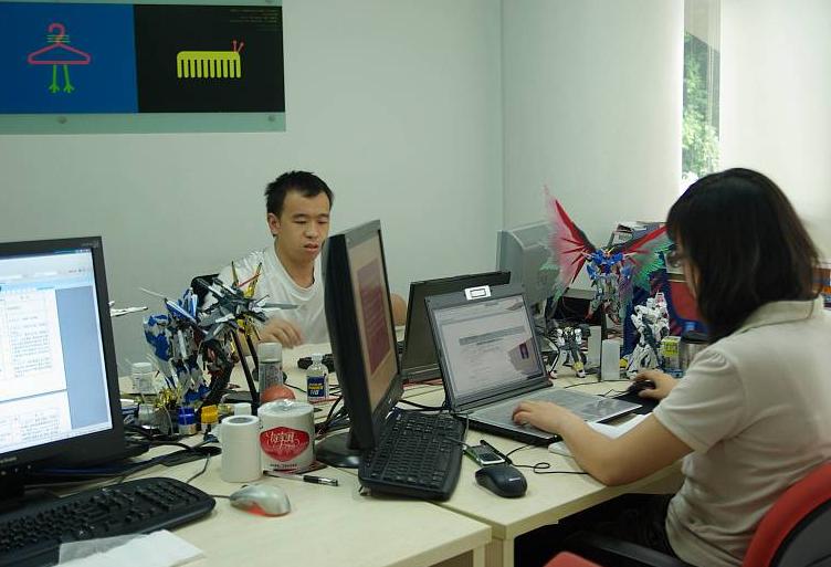 95鍚庡コ瀛╀粠璁捐闄㈣緸鑱屽綋淇濆畨宸ヤ綔,浣撳埗鍐呰緸鑱屽仛淇濆畨