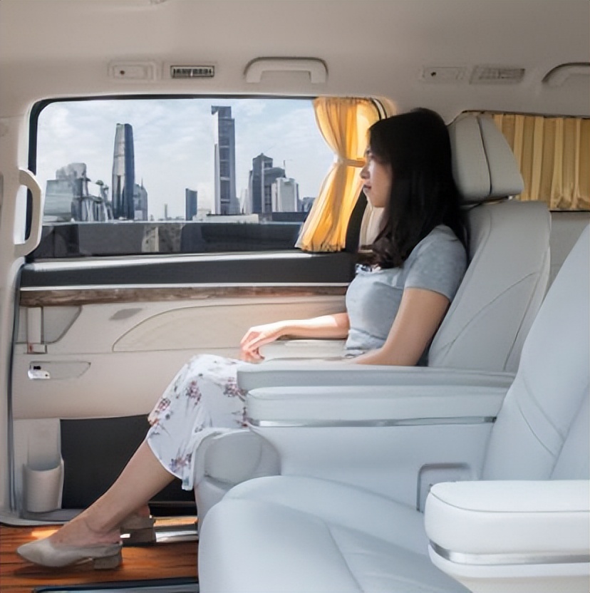 夏天车内快速降温的正确使用方法,车内高温快速降温小妙招