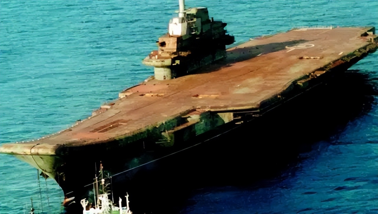 中国航母抄袭苏联?为什么他们执着于给中国*器武**找“爹”?