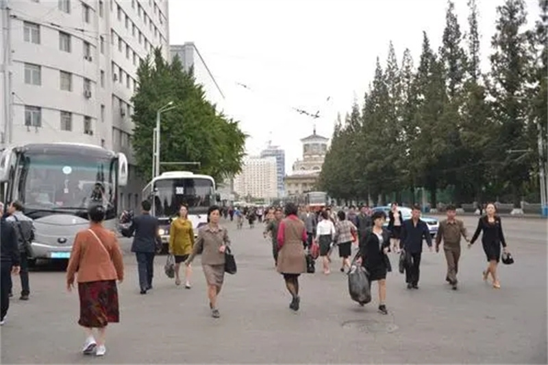 2012年，金正恩会见外宾，指着一个日本人问道：你就是叛徒藤本？