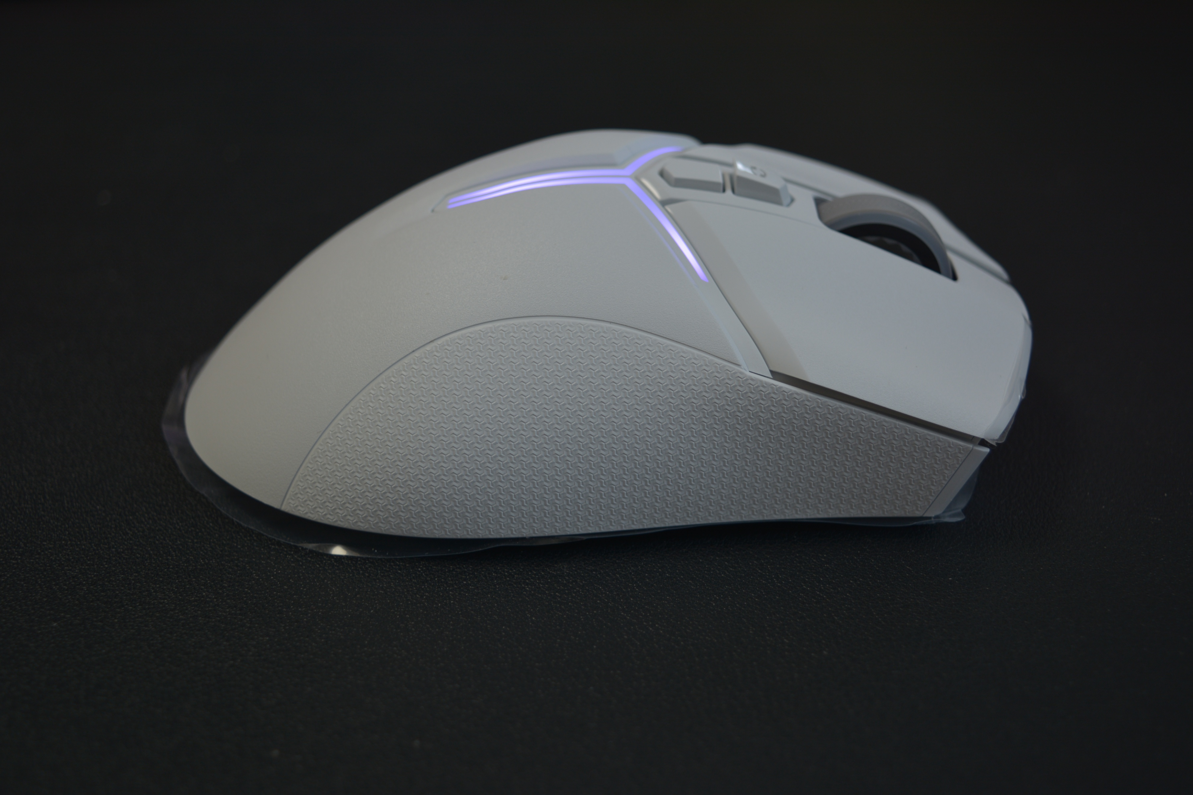 拯救者m7鼠标有线怎么用,拯救者m7鼠标和狗屁王一代比较