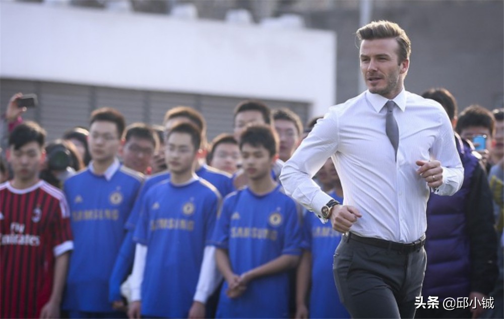 贝克汉姆座驾大全,贝克汉姆开复古路虎