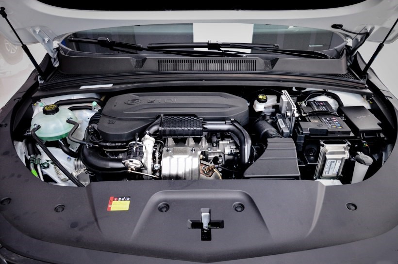 开了3千公里后，车主自曝购车经历，为何没选宝马却买了五菱