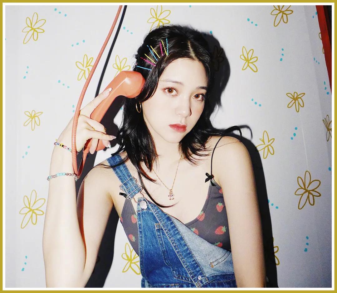 刘海长长的尴尬期如何度过,刘海尴尬期怎么弄好看女生