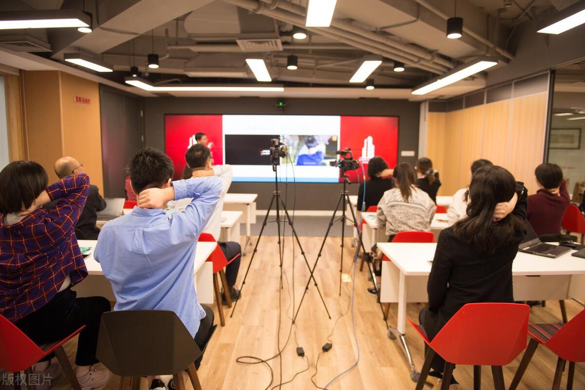 低成本高收益的项目,成本很低利润很高的项目