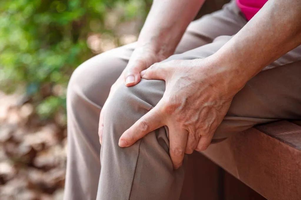 每天喝8杯水的黄金时间,每天喝8杯水是健康的