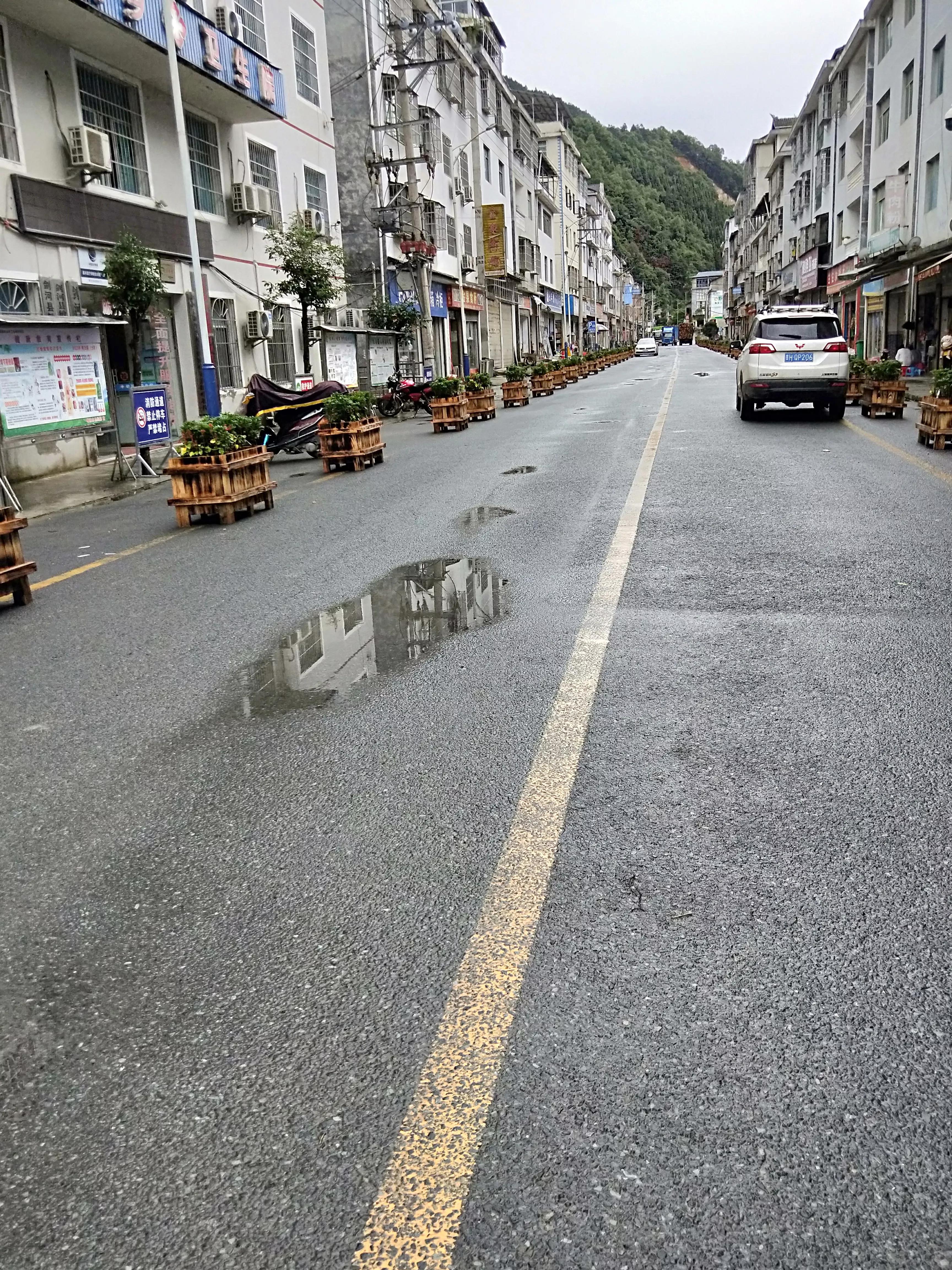 村子里的形式主义,形式主义与生活