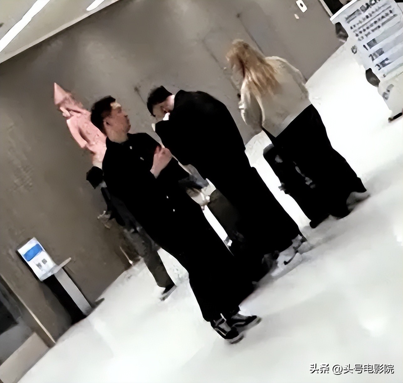 辟谣郑欣宜去世,郑欣宜被曝抑郁症后首次露面