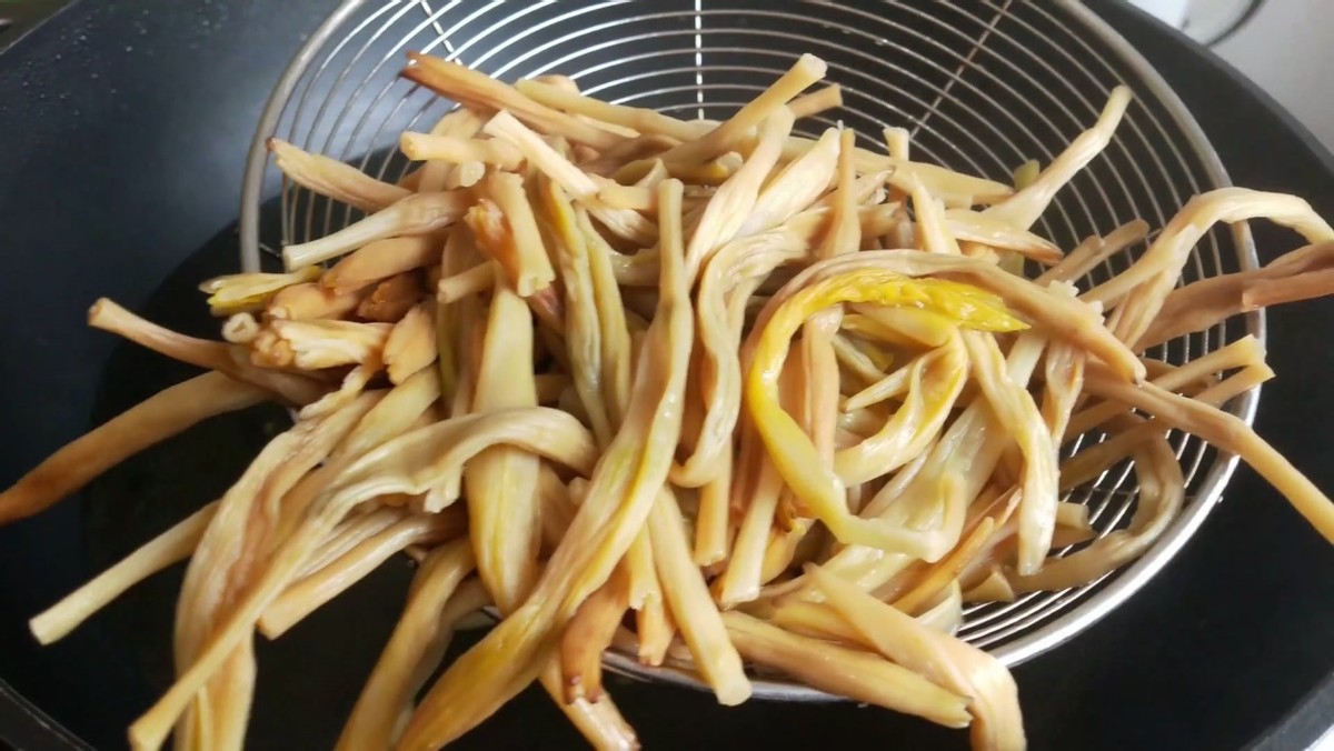 失眠一定要吃这种菜一觉睡到天亮,失眠就怕这菜每天吃一盘安神无梦